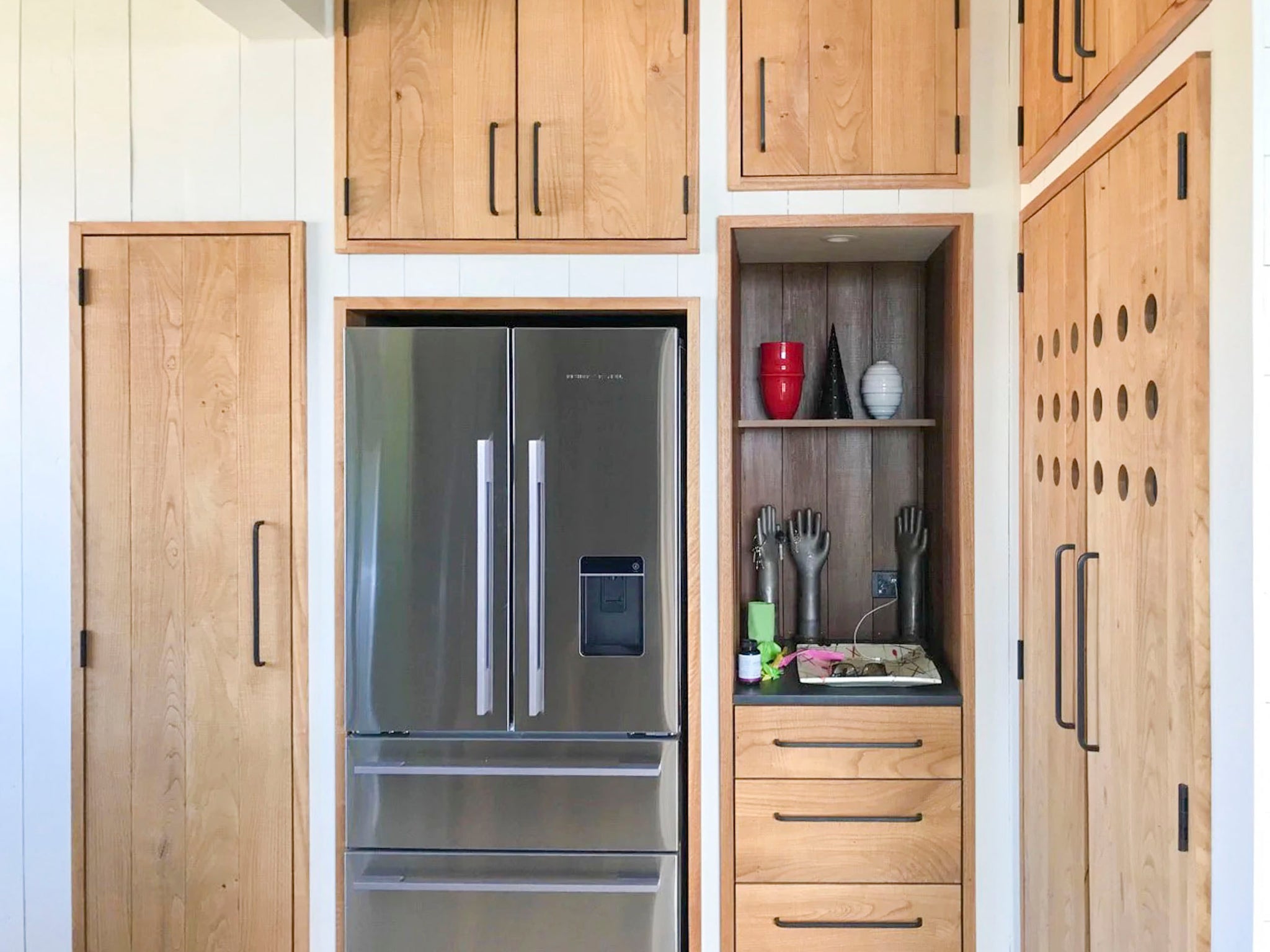 Sharp Road Kitchen and Custom Tasmanian Oak Doors